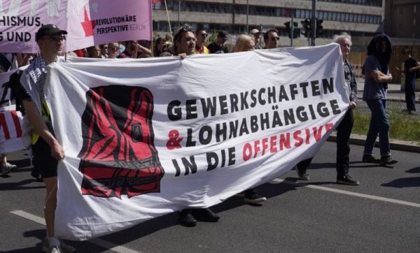 Forderungen voll durchsetzen! Ganze Kampfkraft durch gemeinsame Streiks!